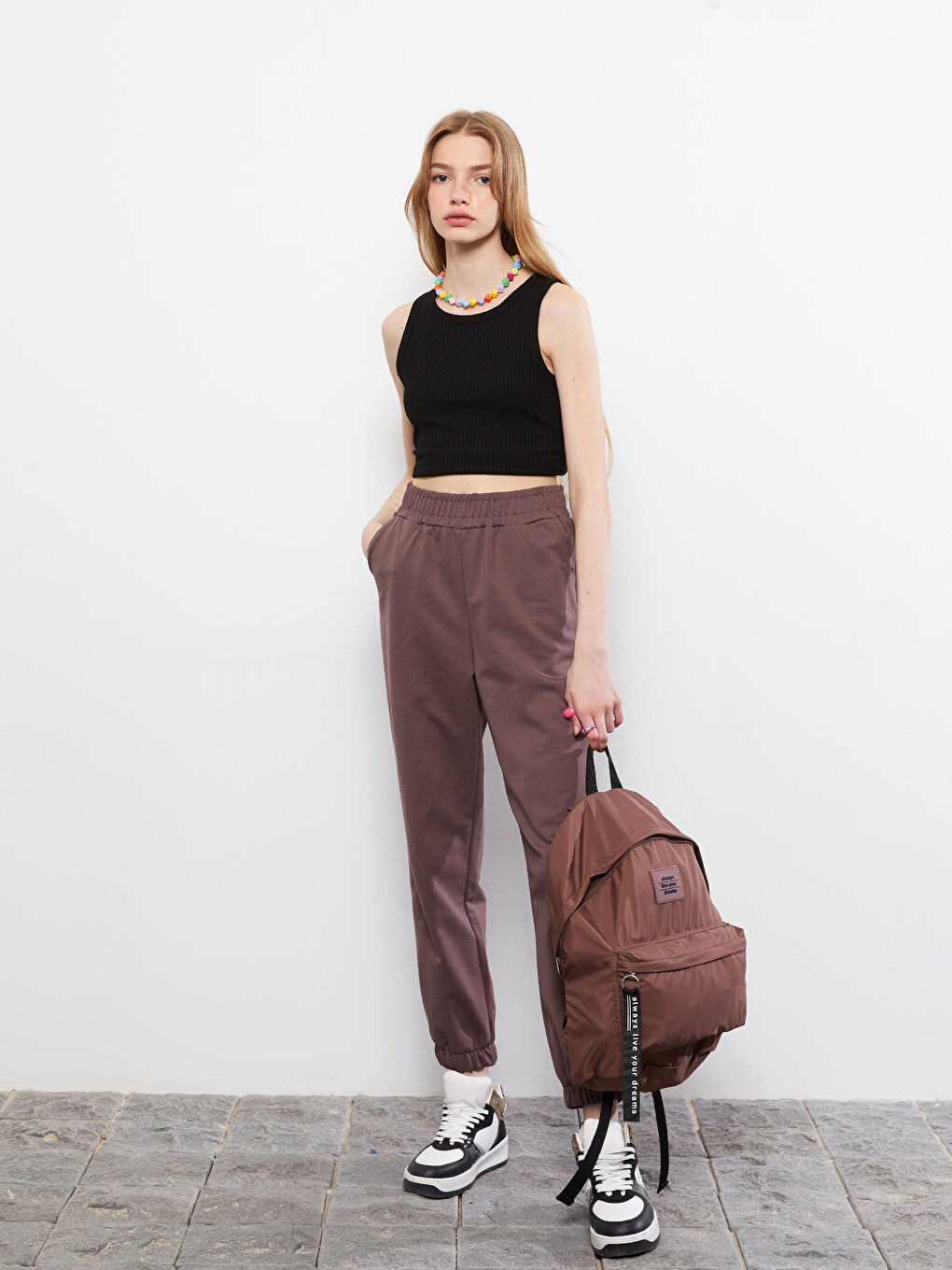 Рюкзак Женский С Регулируемым Ремнем И Деталью-1