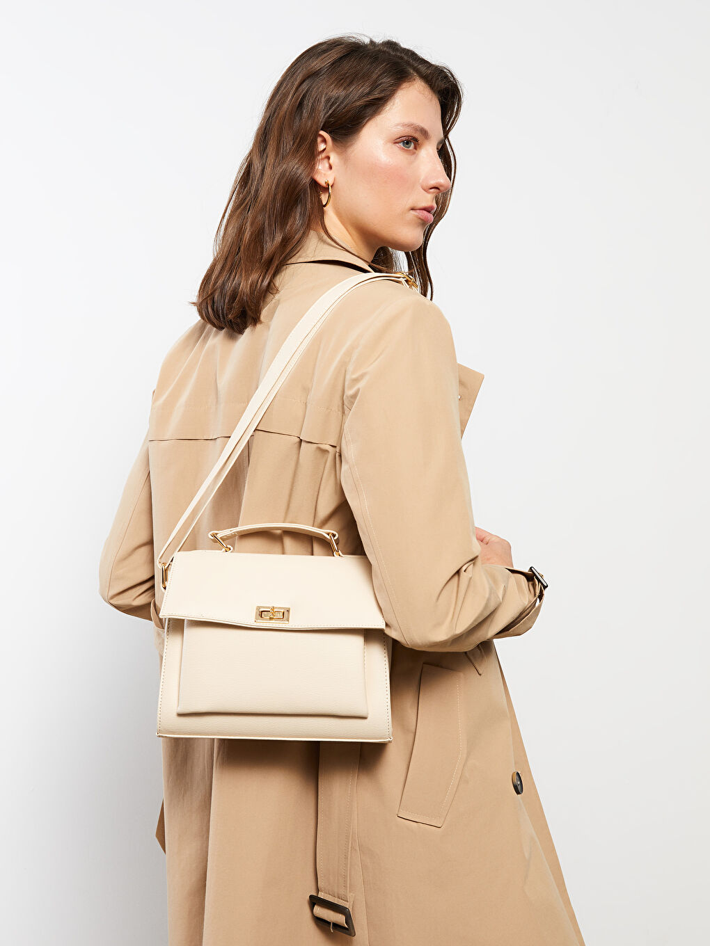 Bej Deri Görünümlü Kadın Çapraz Çanta