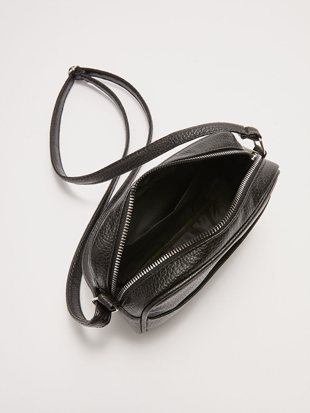 Deri Görünümlü Kadın Çapraz Çanta-5