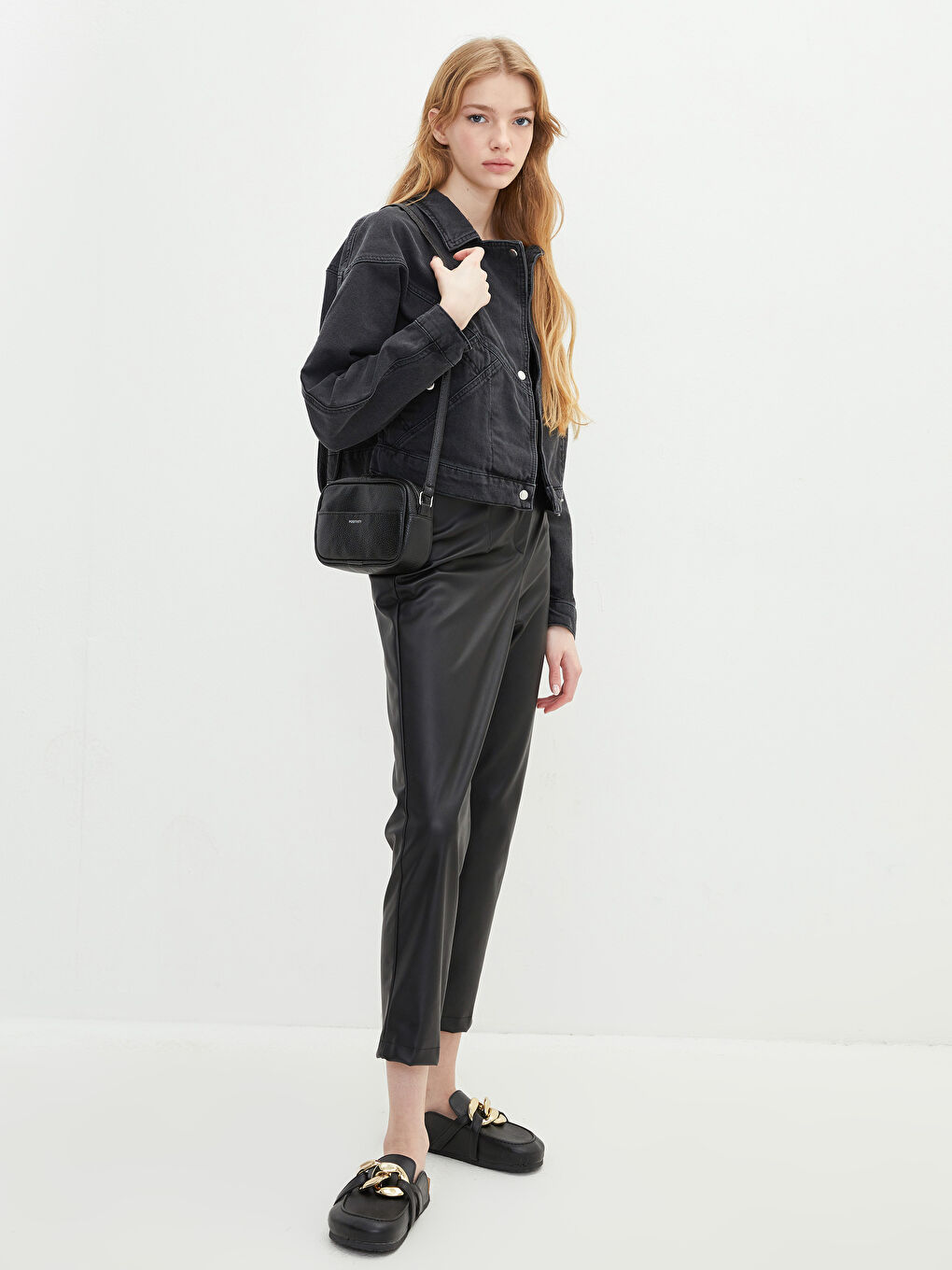 Deri Görünümlü Kadın Çapraz Çanta-1