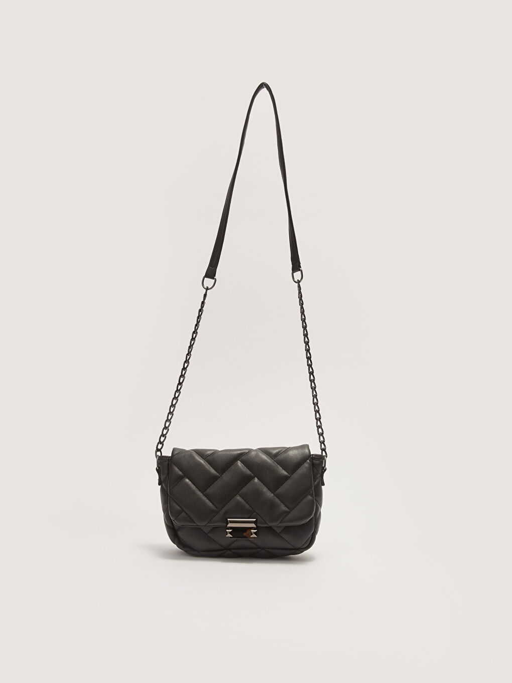 Siyah Deri Görünümlü Zincir Askı Detaylı Kadın Çapraz Çanta-2