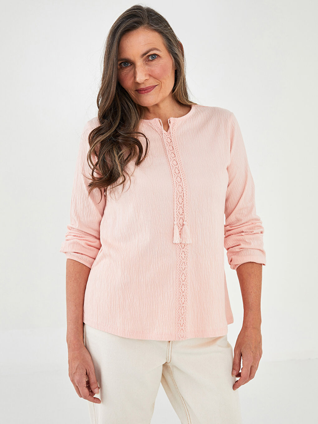 T-shirt à Col Revers Brodé à Manches Longues pour Femmes-1