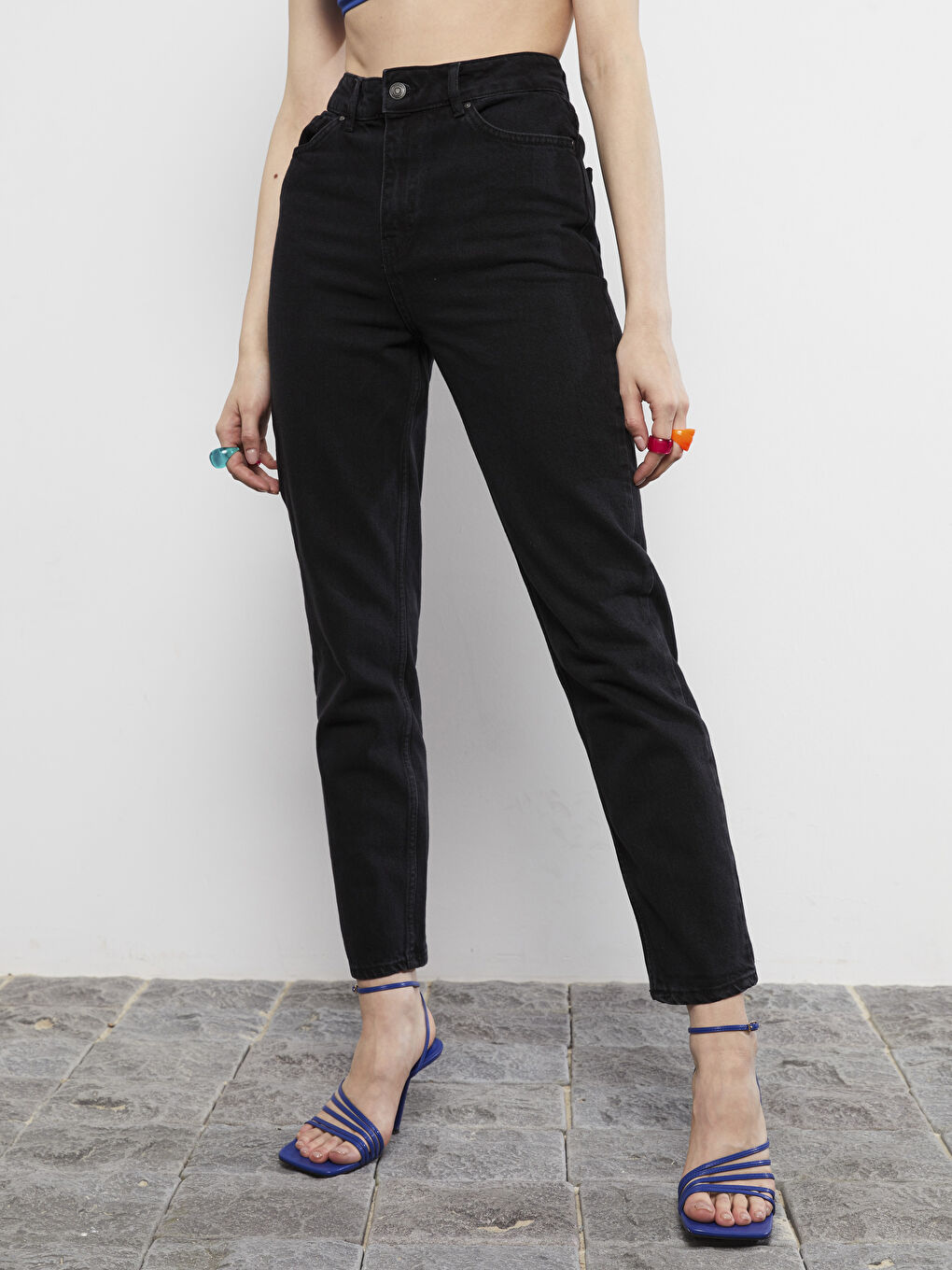 Mom Fit Straight Pocket Detailed Women Jeans-2