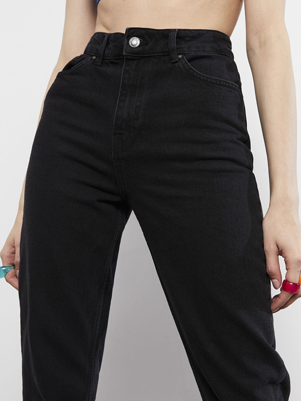 Mom Fit Straight Pocket Detailed Women Jeans-3