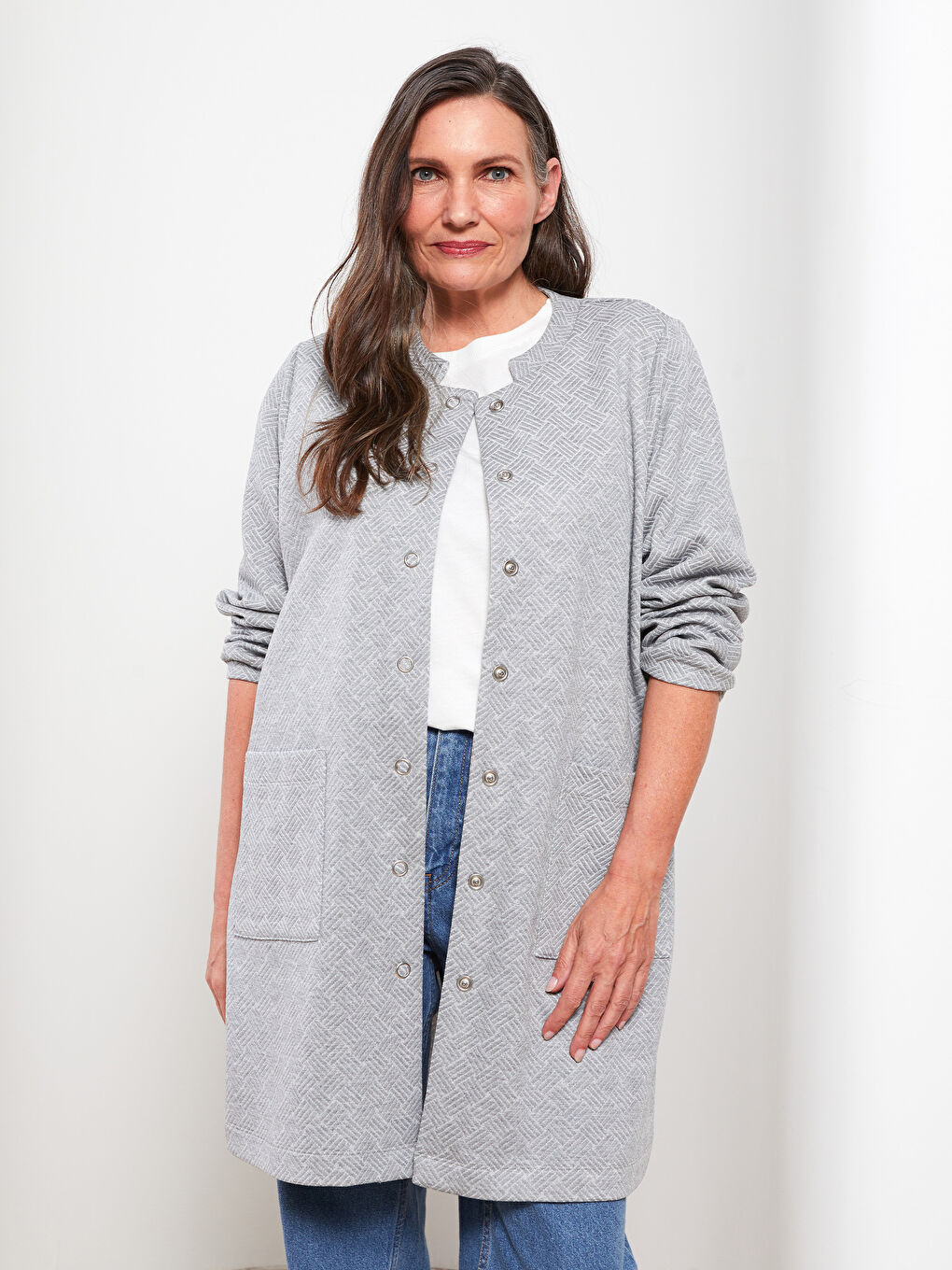 Gri Bisiklet Yaka Desenli Uzun Kollu Kadın Hırka-1