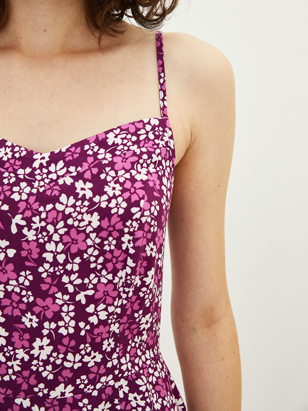 Mor V Yaka Çiçekli Askılı Poplin Kadın Elbise-3