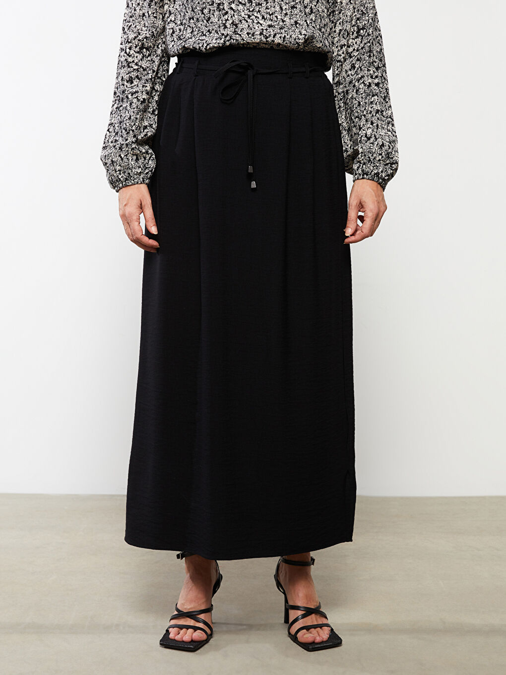 Siyah Beli Lastikli Düz A Kesim Kadın Etek-2