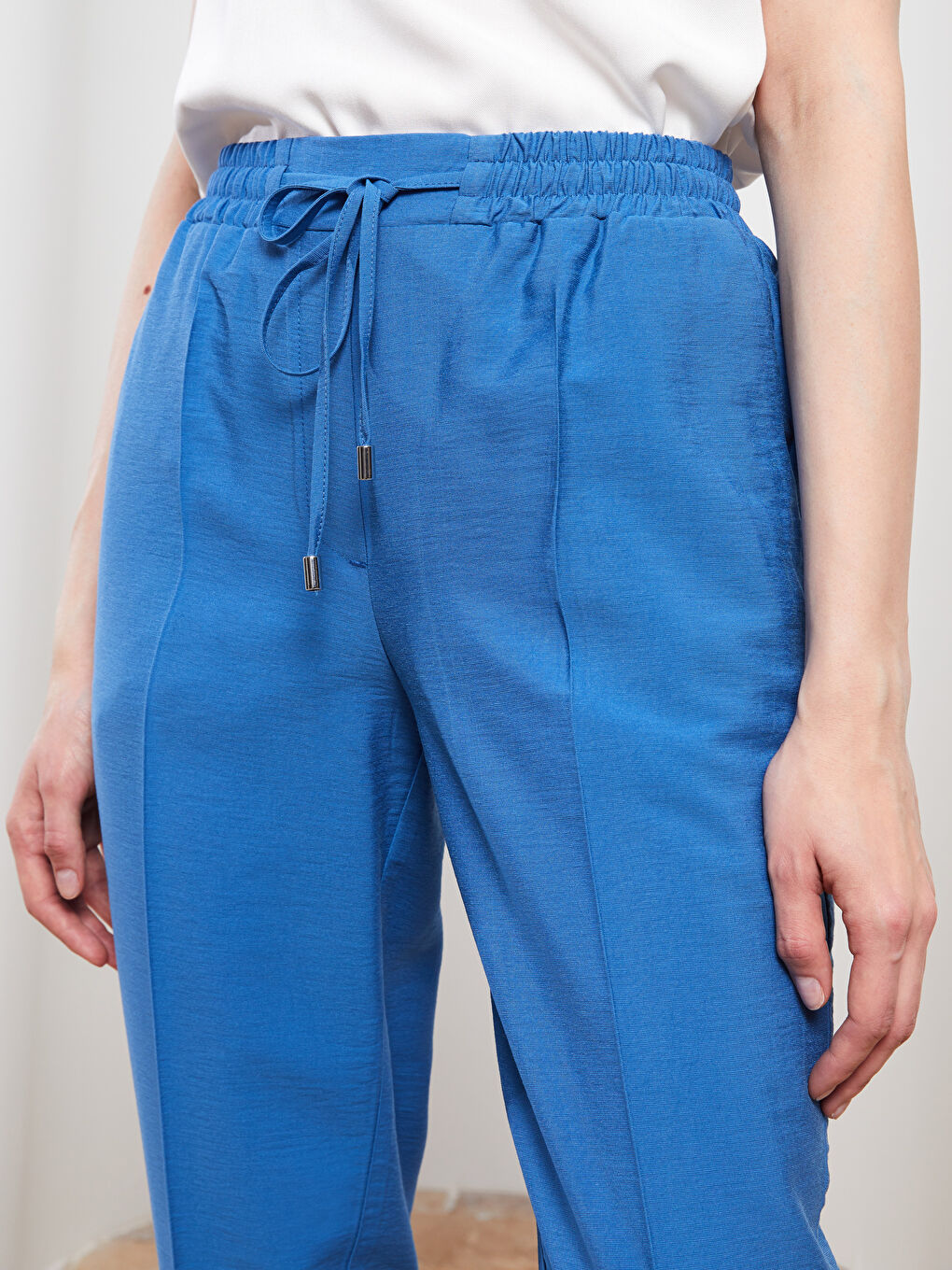 Elastic Waist Comfortable Fit Pocket Detailed Women's Trousers-2