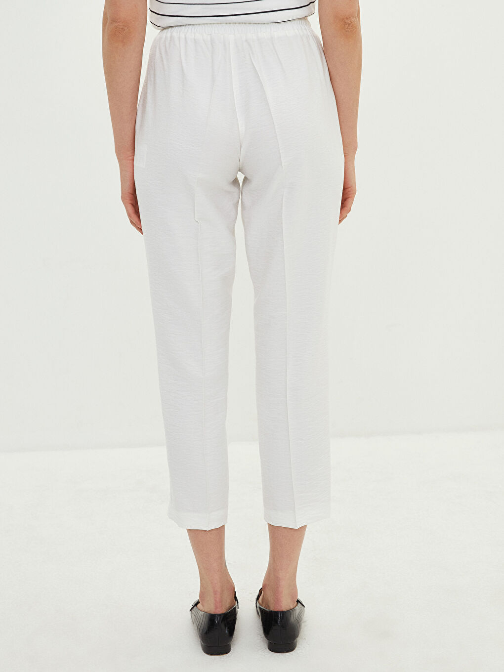 Ekru Beli Lastikli Rahat Kalıp Düz Cep Detaylı Kadın Harem Pantolon-3