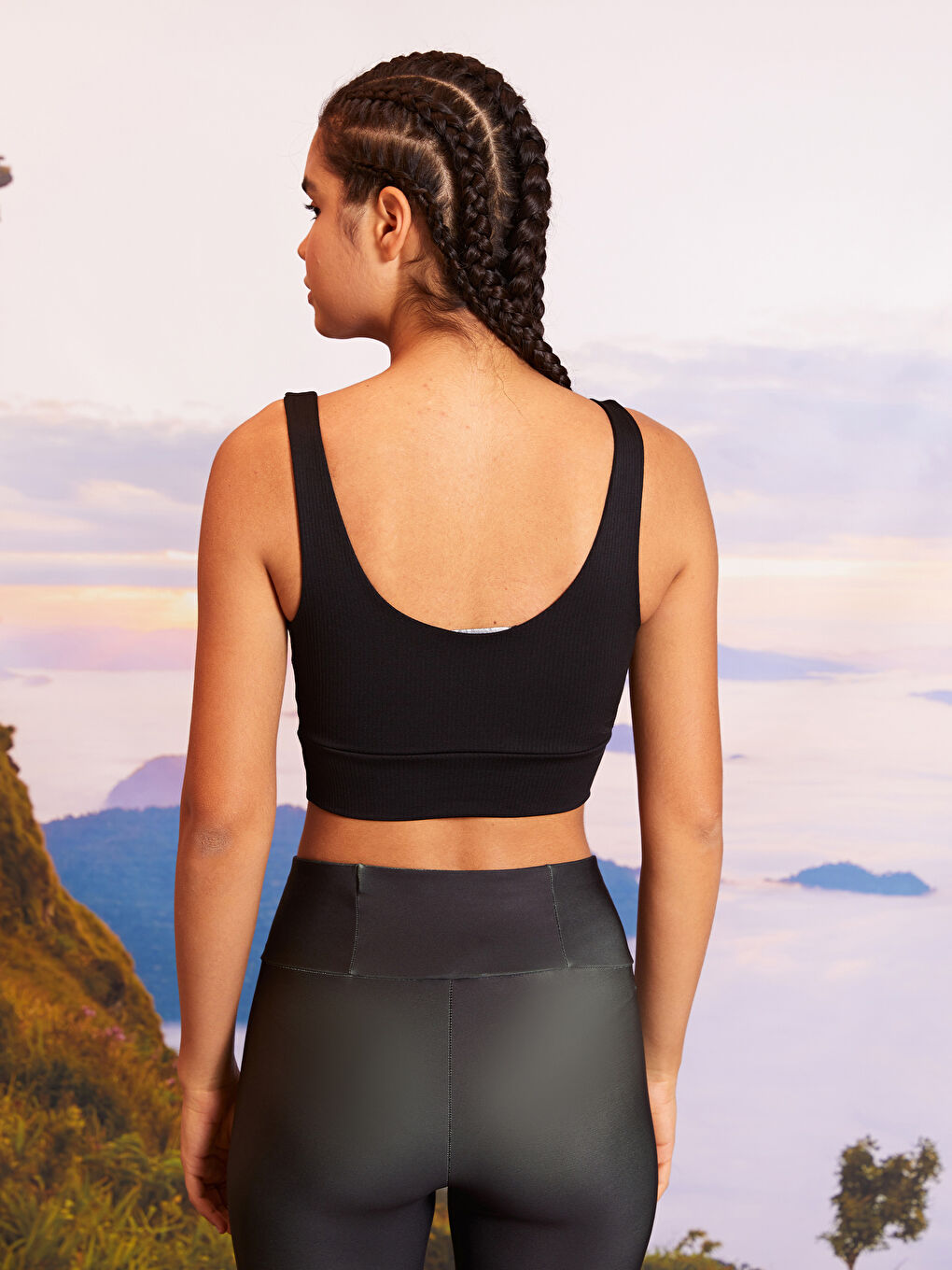 Siyah Düz U Yaka Kadın Spor Büstiyer-4