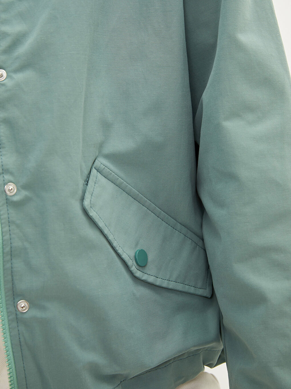 Haki Dik Yaka Düz Uzun Kollu Kadın Mont-4