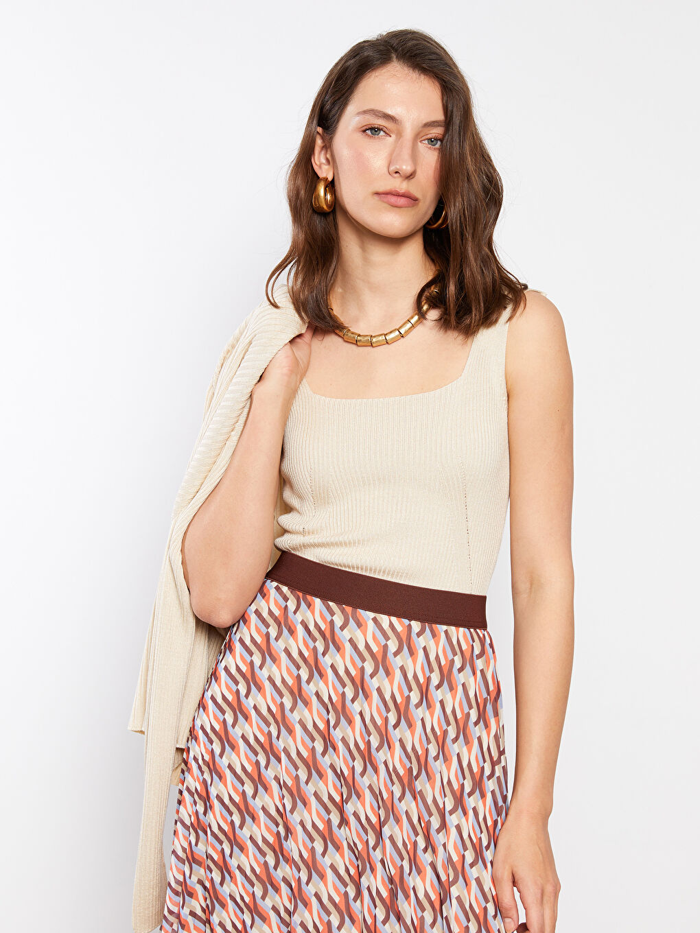 Ekru U Yaka Kendinden Desenli Kadın Triko Kazak-1