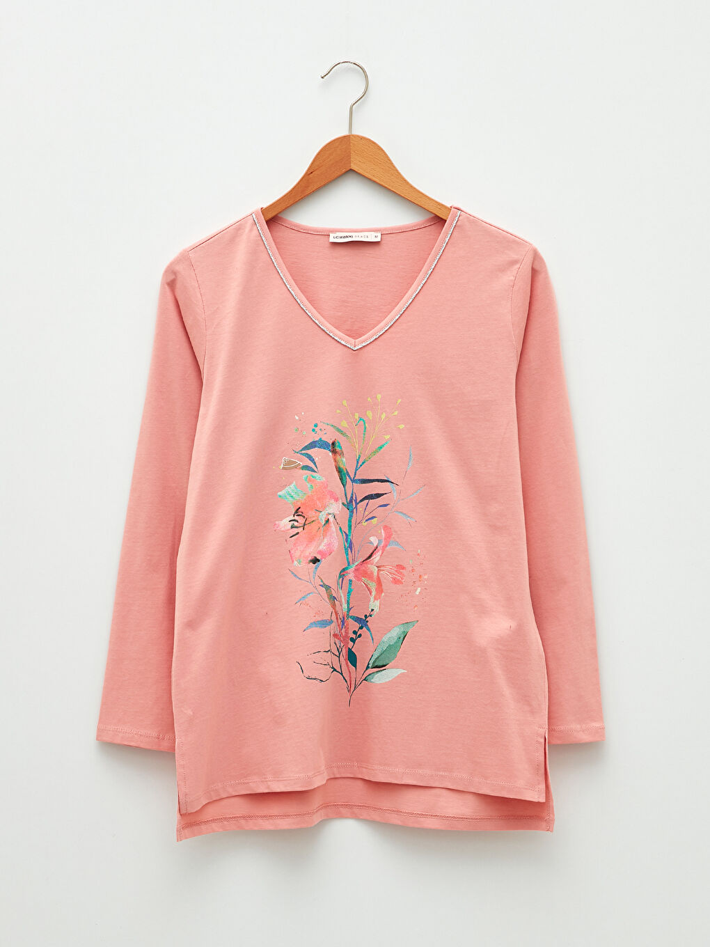 Pembe V Yaka Baskılı Uzun Kollu Pamuklu Kadın Tişört