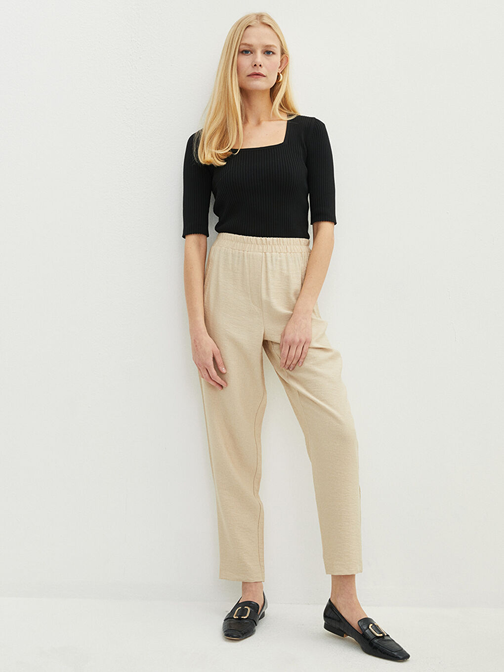 LCWAIKIKI Classic Pantalone sa elastičnim strukom i detaljima običnih džepova za žene -S2EH89Z8-GL4