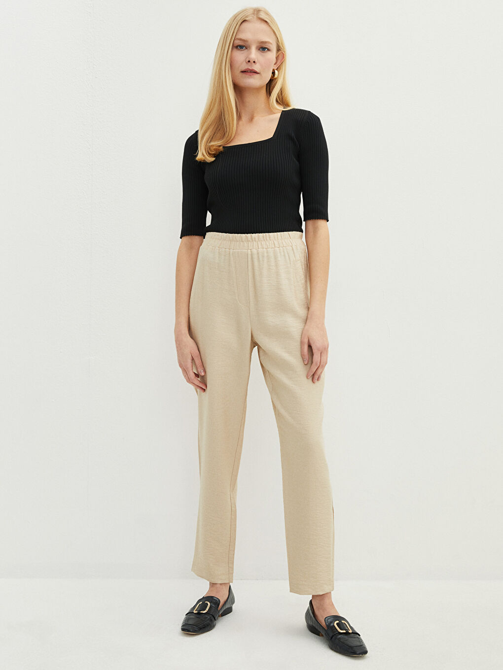 LCWAIKIKI Classic Pantalone sa elastičnim strukom i detaljima običnih džepova za žene -S2EH89Z8-GL4