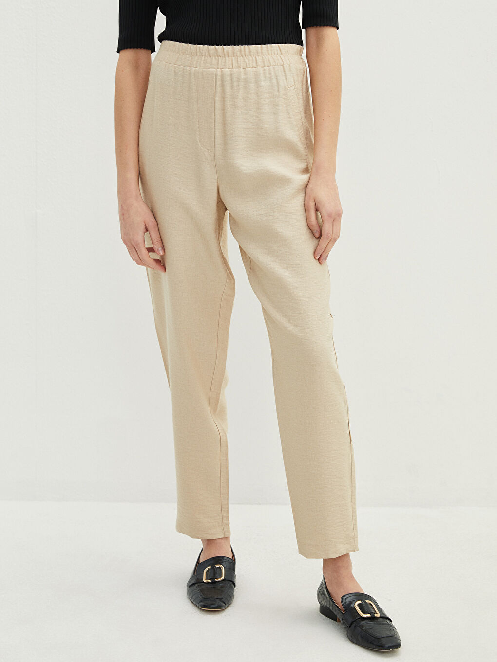 LCWAIKIKI Classic Pantalone sa elastičnim strukom i detaljima običnih džepova za žene -S2EH89Z8-GL4