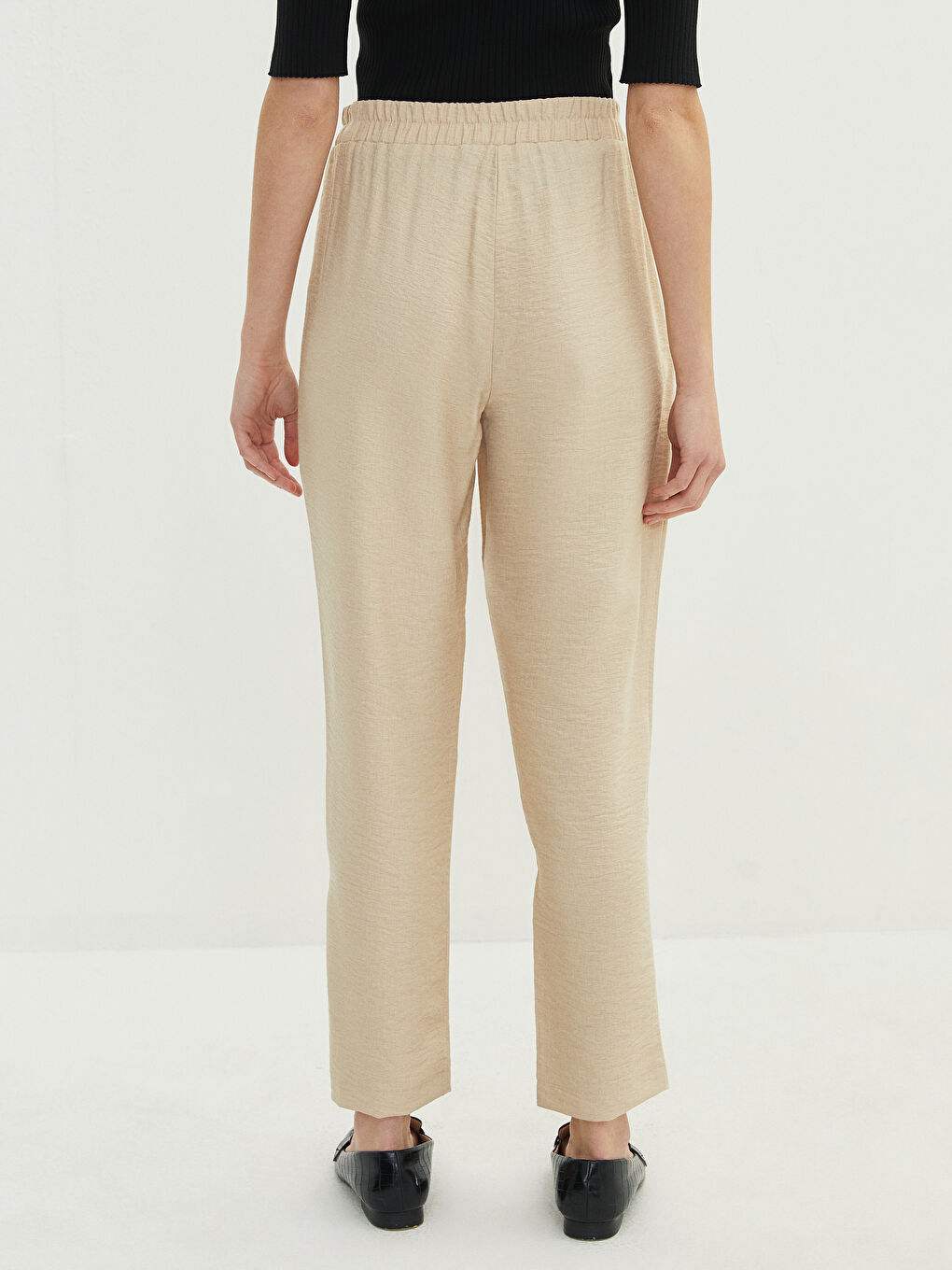 LCWAIKIKI Classic Pantalone sa elastičnim strukom i detaljima običnih džepova za žene -S2EH89Z8-GL4