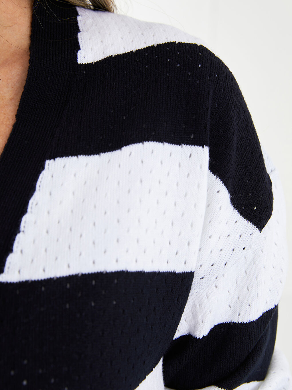 Lacivert V Yaka Renk Bloklu Uzun Kollu Kadın Triko Hırka-2