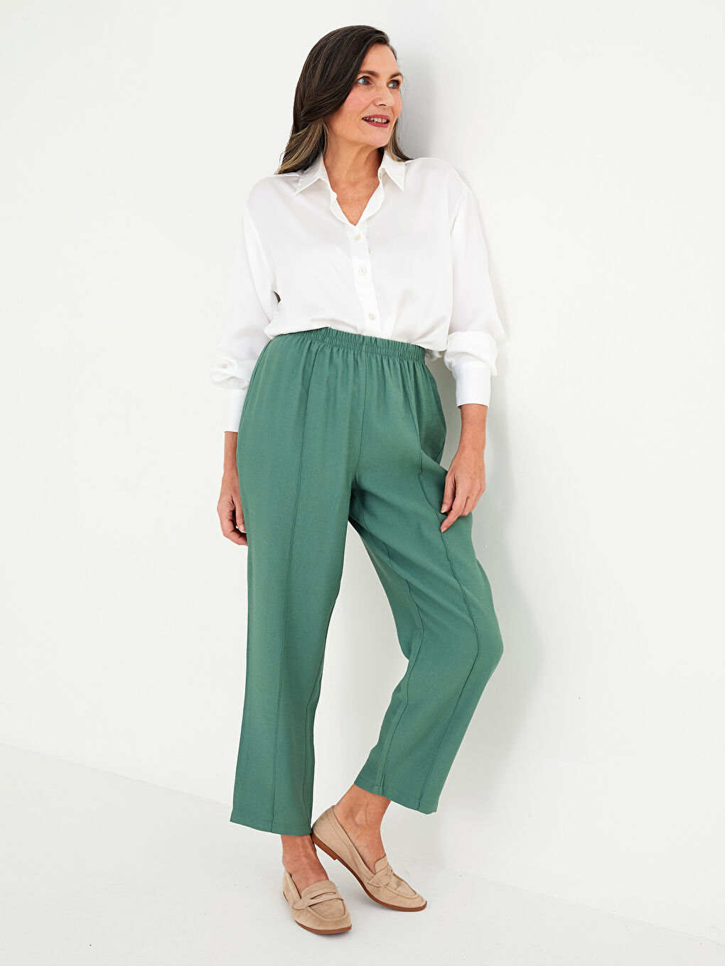 Women's Elastic Waist Relaxed Fit Regular Trousers