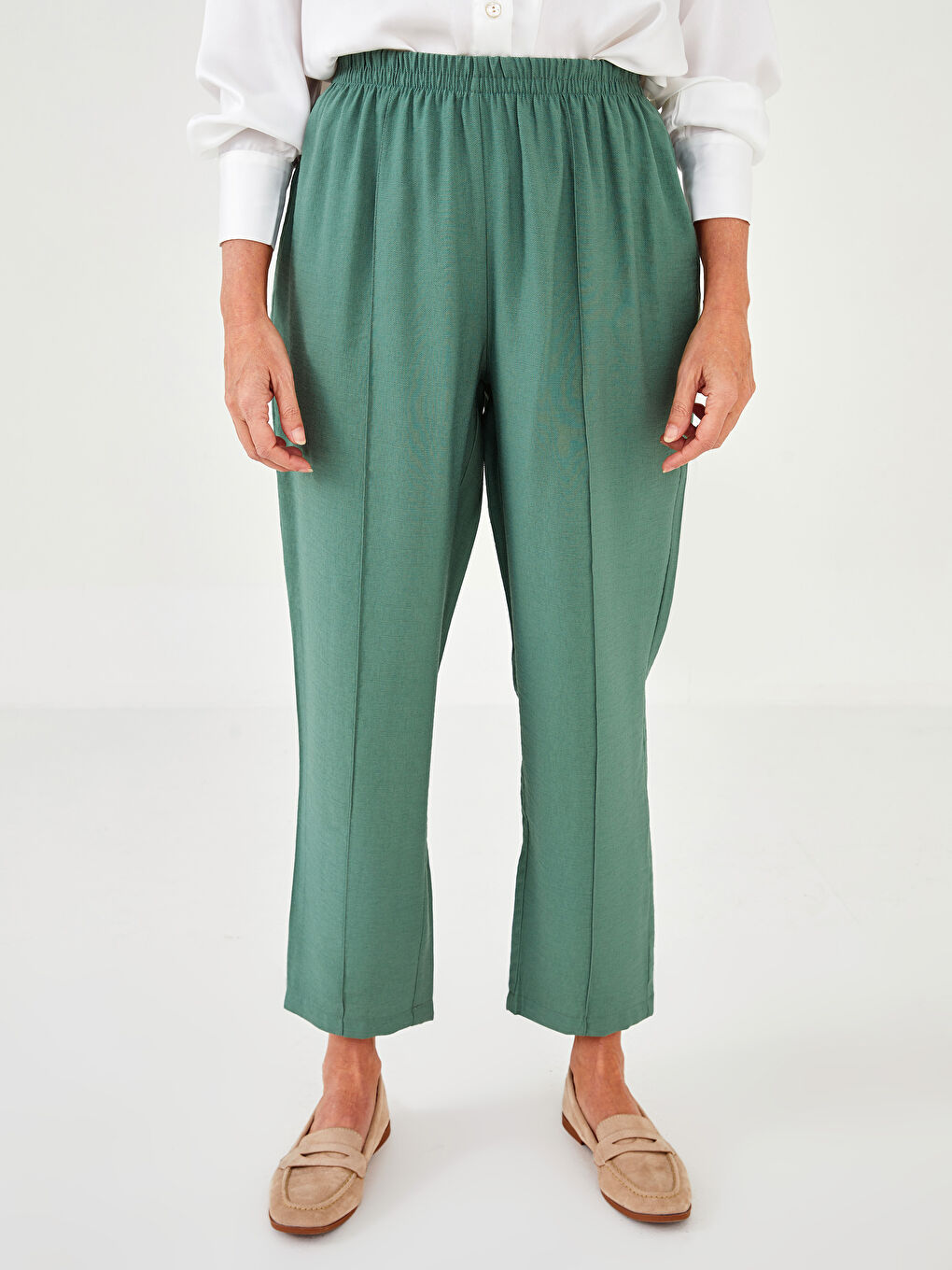 Women's Elastic Waist Relaxed Fit Regular Trousers-3