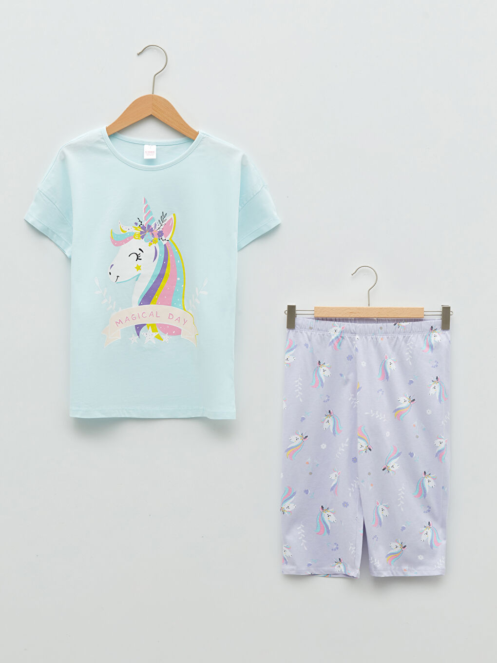 LCW Kids Crew Neck Printed Short Sleeve Girls' Pyjama Set -S2EI35Z4-QWV