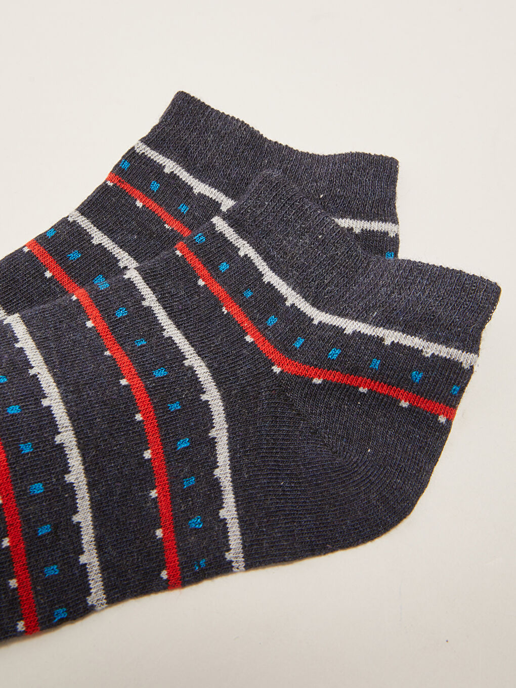 Kırmızı Desenli Erkek Patik Çorap-2