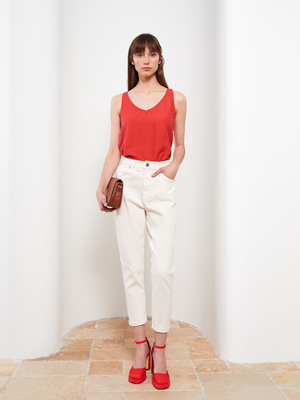 Bluză pentru Femei cu Decolteu în V, Bretele și Detalii pe Spate Drept