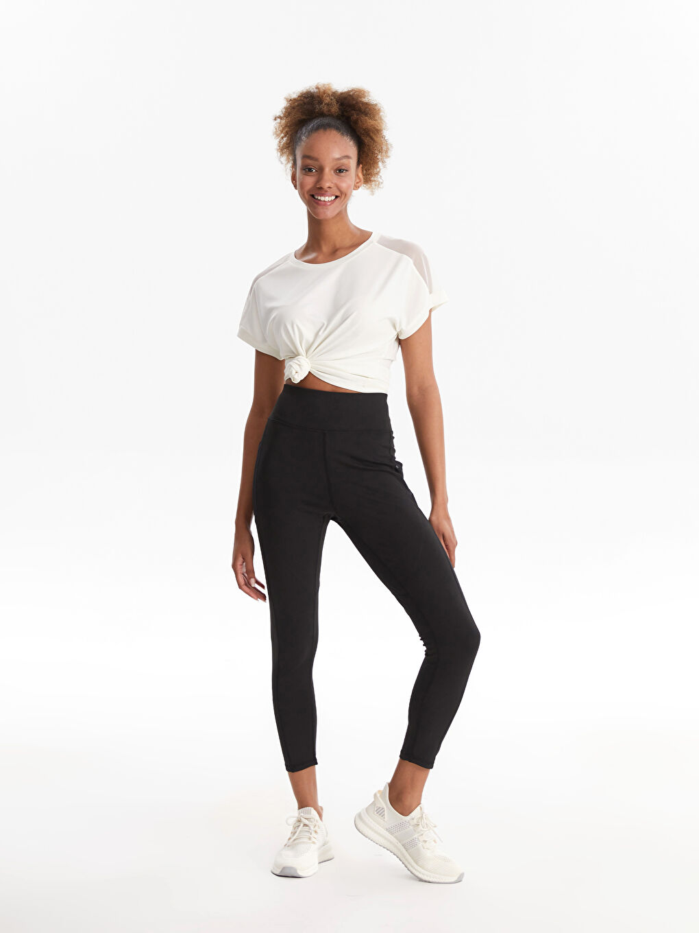 پانتۆڵی وەرزشی سادە بە کەمەر لاستیکی بۆ ژنان-1