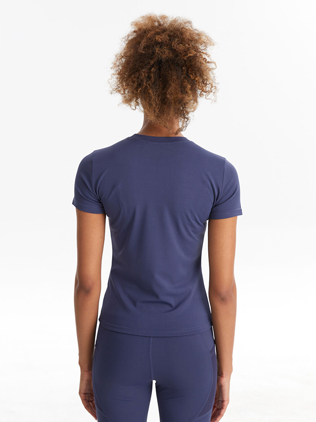 تي شيرت سادة بياقة دائرية بأكمام قصيرة للسيدات-4