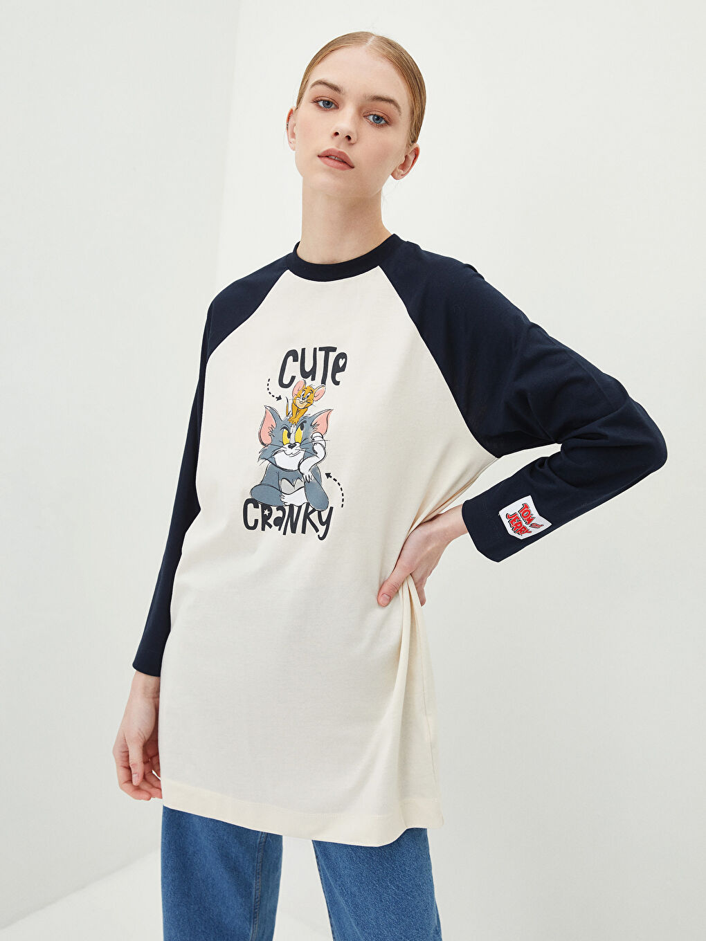 Lacivert Bisiklet Yaka Tom ve Jerry Baskılı Uzun Kollu Pamuklu Kadın Tunik-2