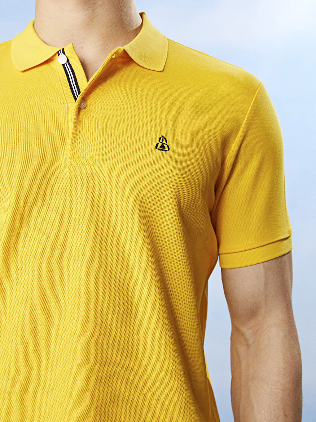 Sarı Polo Yaka Kısa Kollu Erkek Tişört-1