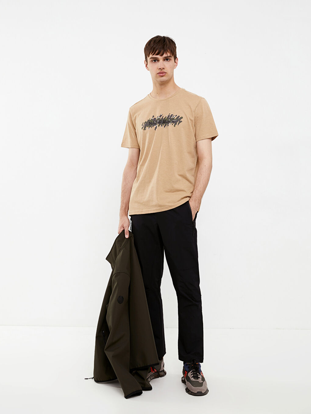 Bej Bisiklet Yaka Kısa Kollu Baskılı Erkek Tişört