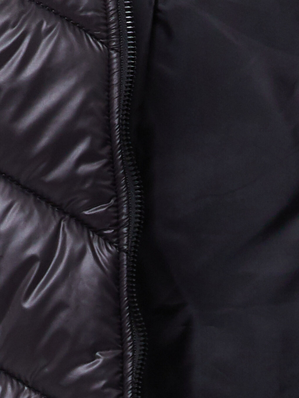 Siyah Kapüşonlu Düz Oversize Kadın Şişme Yelek-9