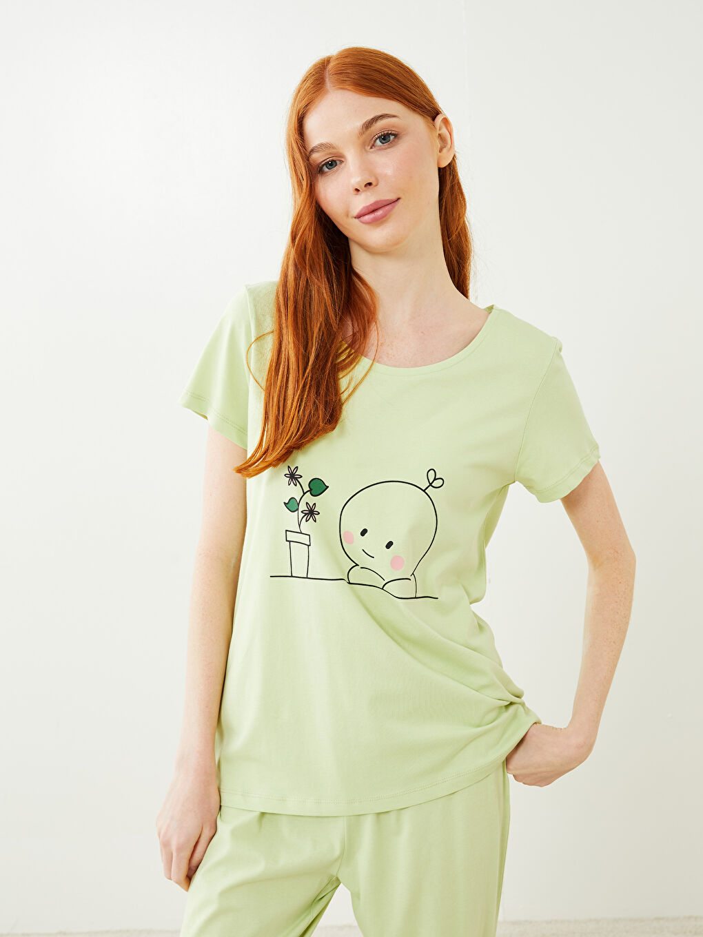 طقم بيجامة ياقة دائرية كم قصير مطبوع قطن للسيدات