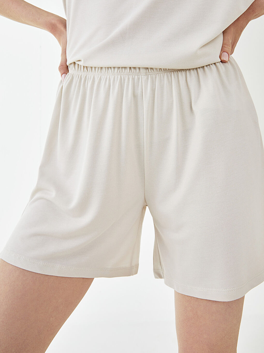 Gri Bisiklet Yaka Düz Kısa Kollu Kadın Pijama Takım-10