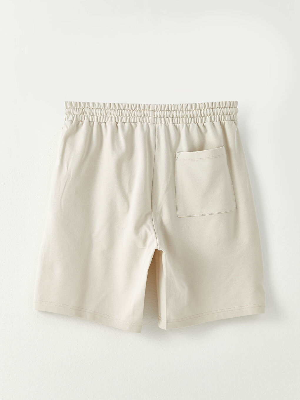 Bej Standart Kalıp Beli Bağlama Detaylı Erkek Şort-1