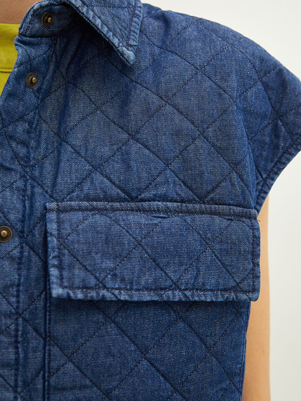 Shirt Collar Quilted Patterned Women's Rodeo Jean Vest-2