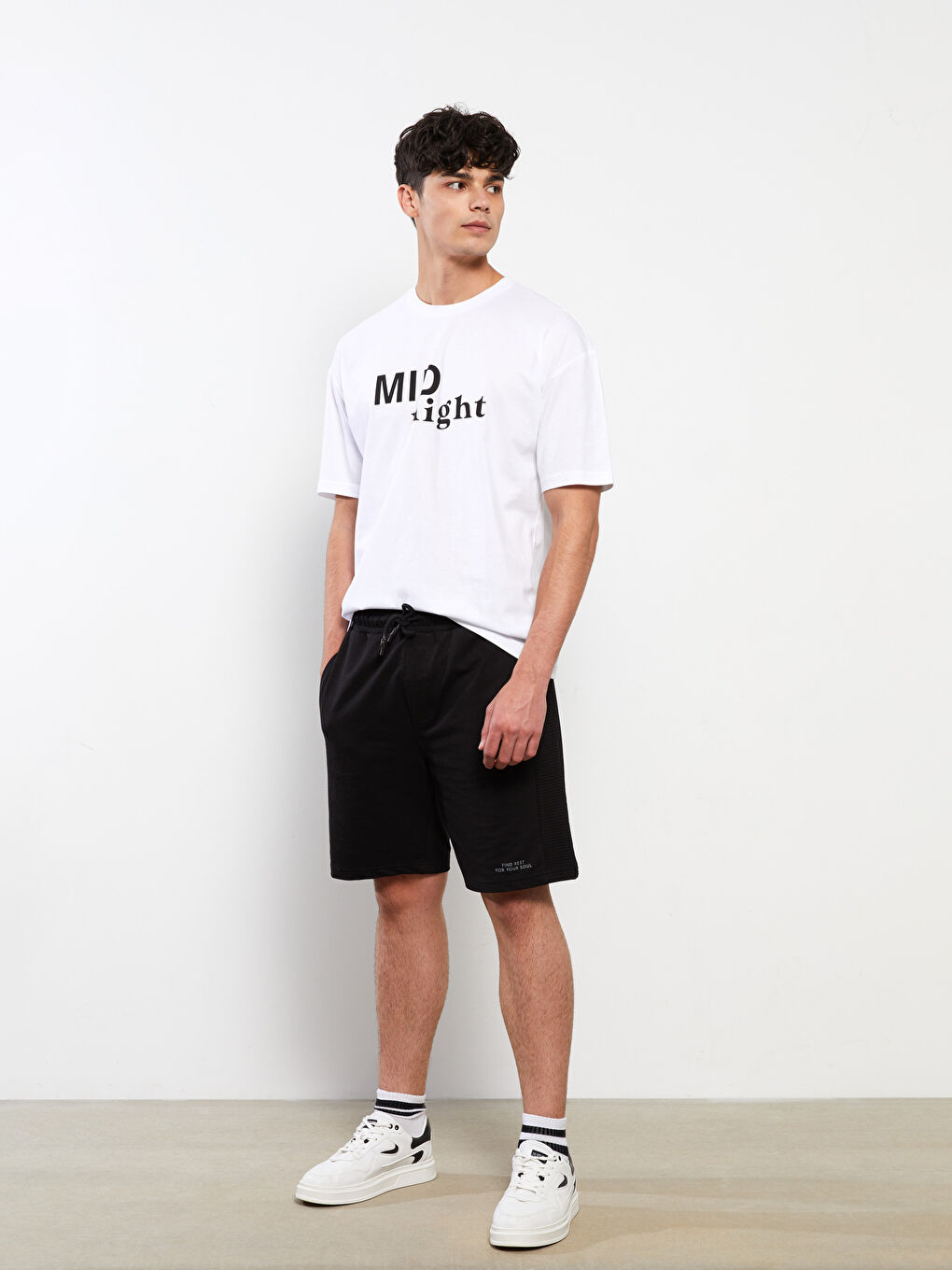 Siyah Standart Kalıp Erkek Spor Şort