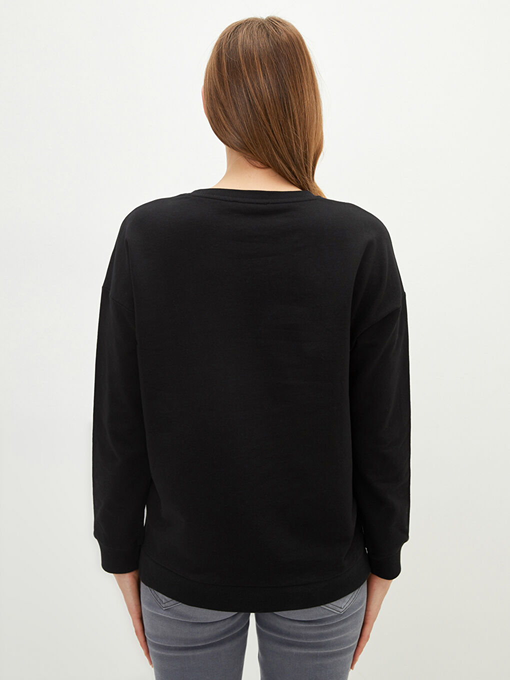 سويت شيرت كم طويل سادة بياقة دائرية للسيدات-4