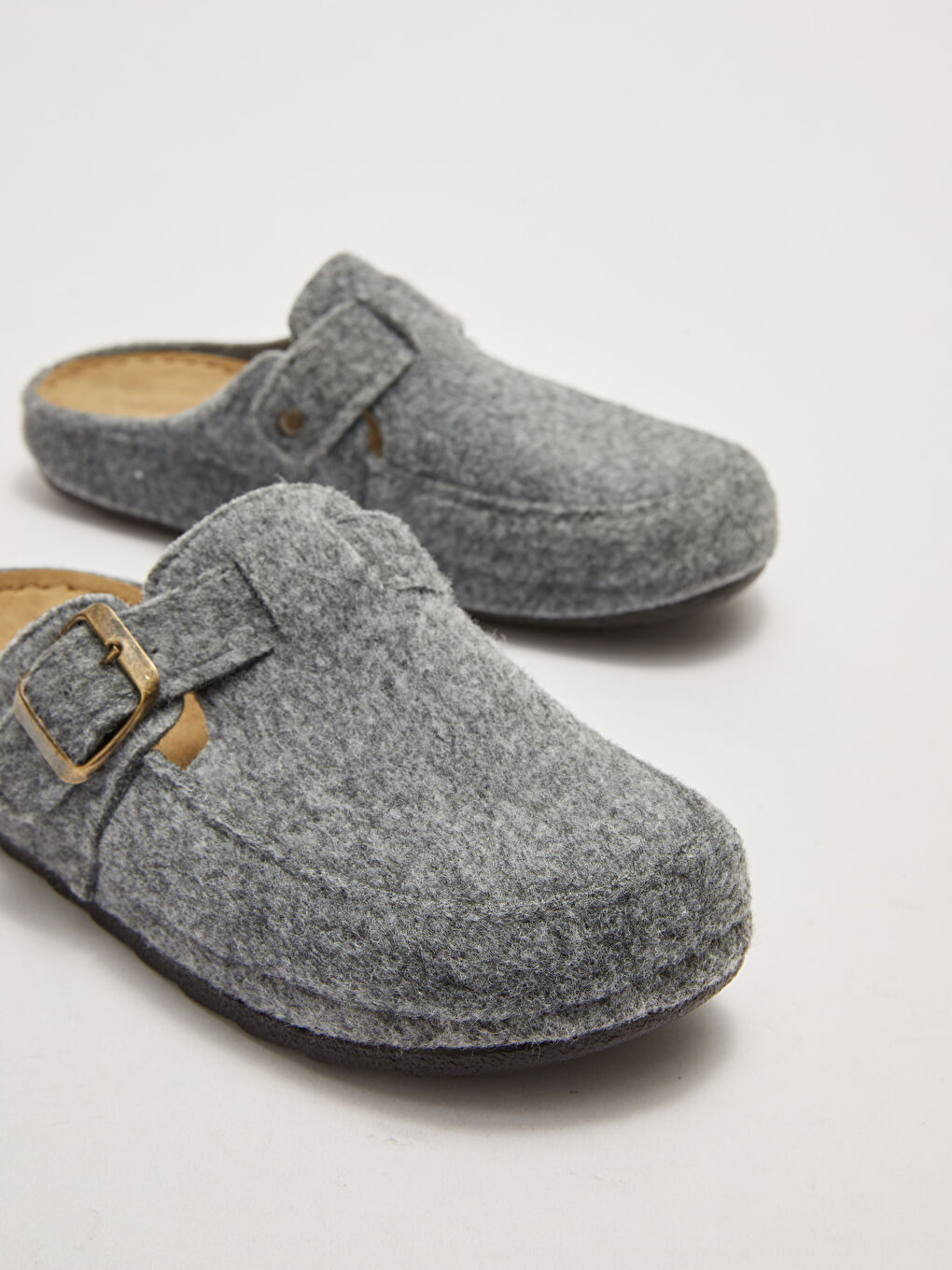 Gri Toka Detaylı Kadın Ev Terliği-2