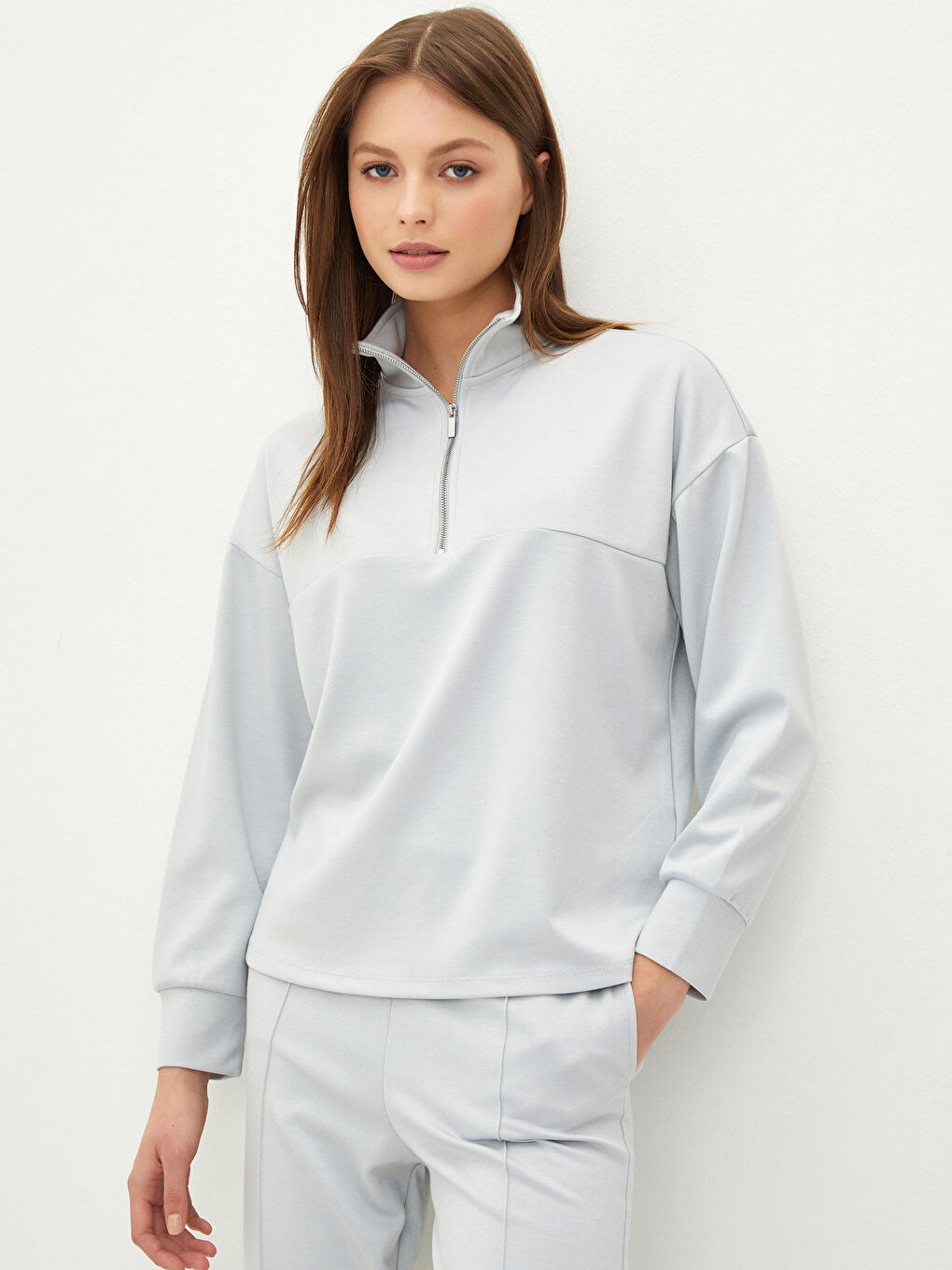 Sweat-shirt à col cheminée uni à manches longues pour Femmes-1