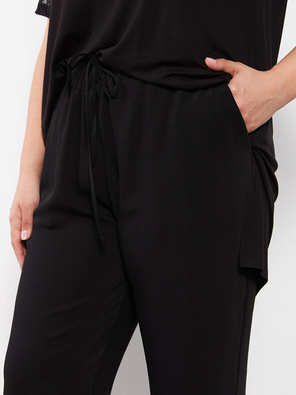 Женские спортивные штаны с эластичной резинкой на талии и карманами-4