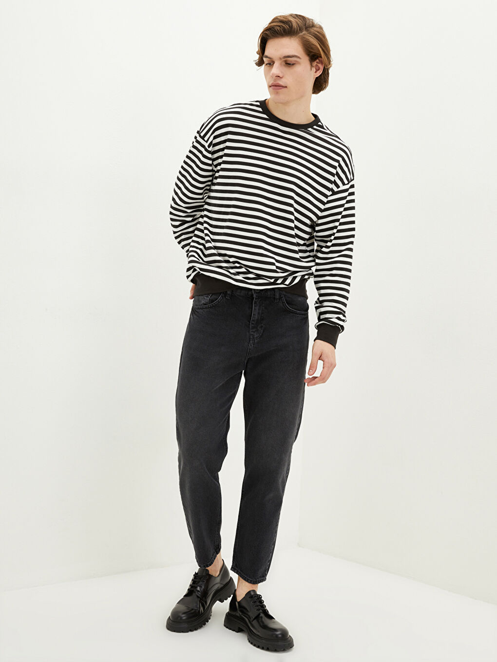 Siyah 710 Bol Fit Erkek Jean Pantolon-1