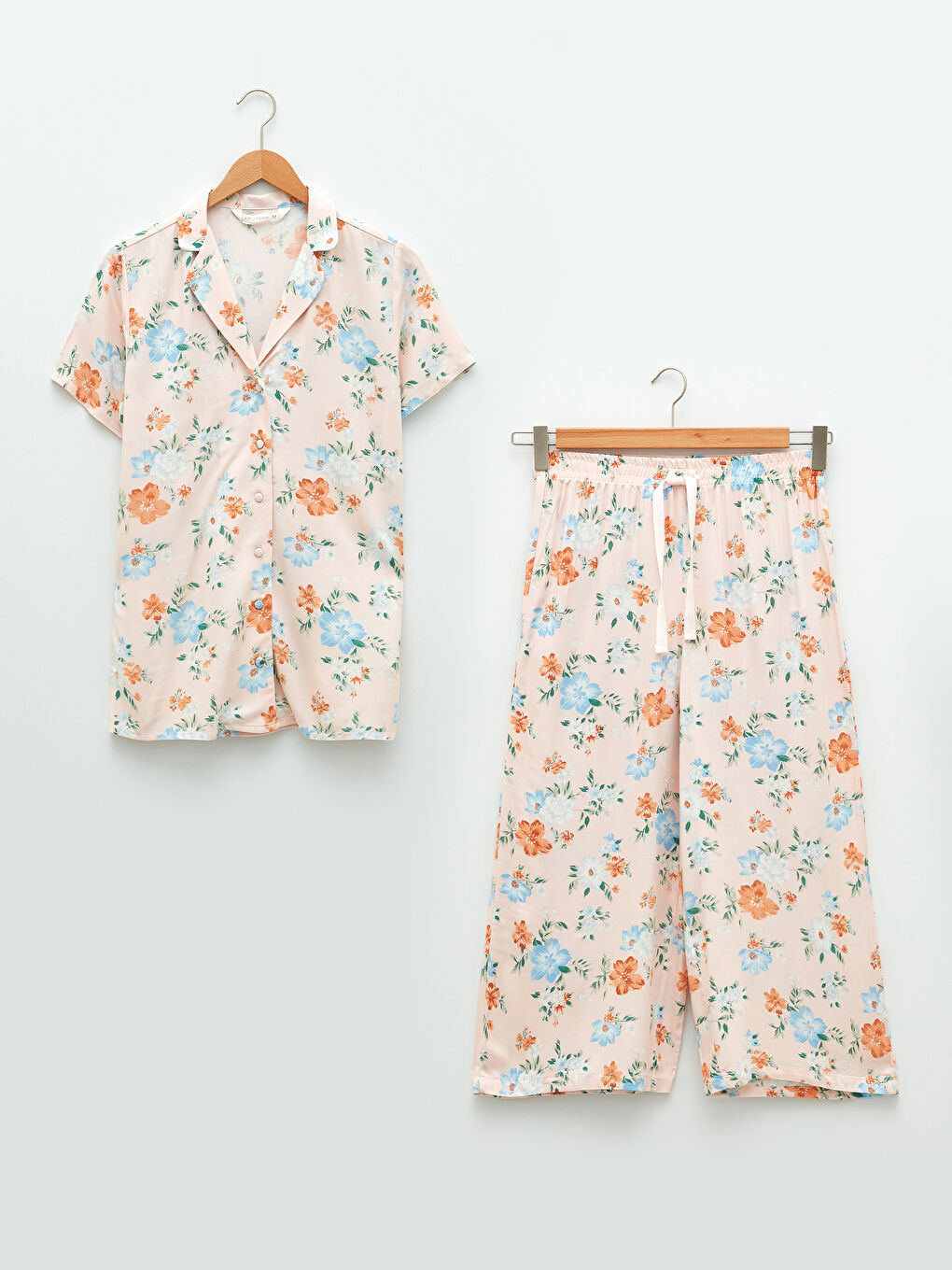 LCW DREAM Hemdkragen Blumig Kurzarm Viskose Damen Pyjama-Set -S2ER49Z8-LT4