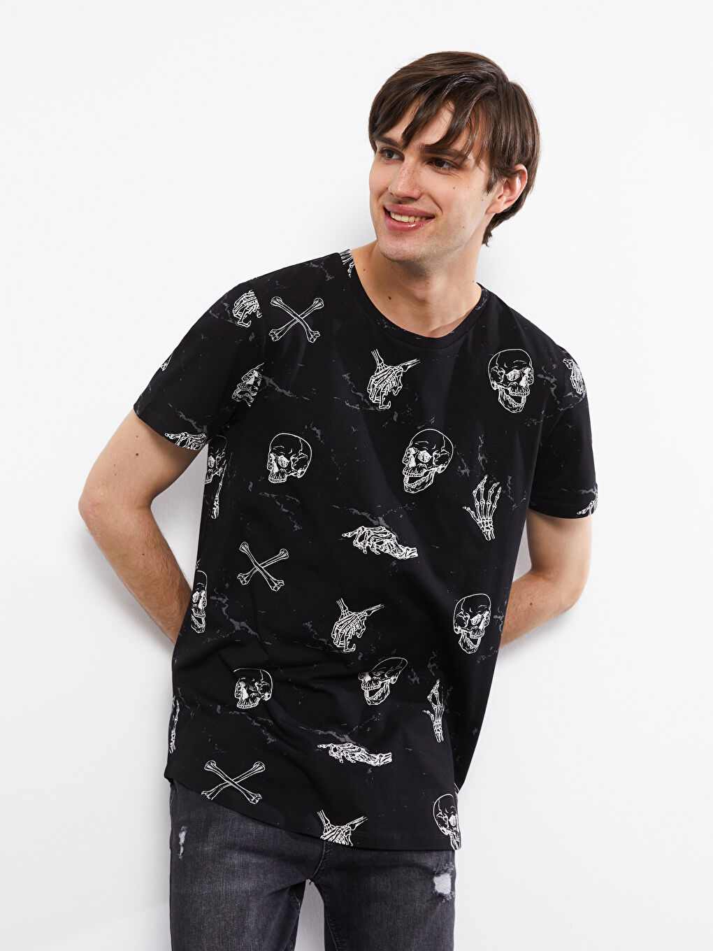 Siyah Bisiklet Yaka Kısa Kollu Baskılı Penye Erkek Tişört-1