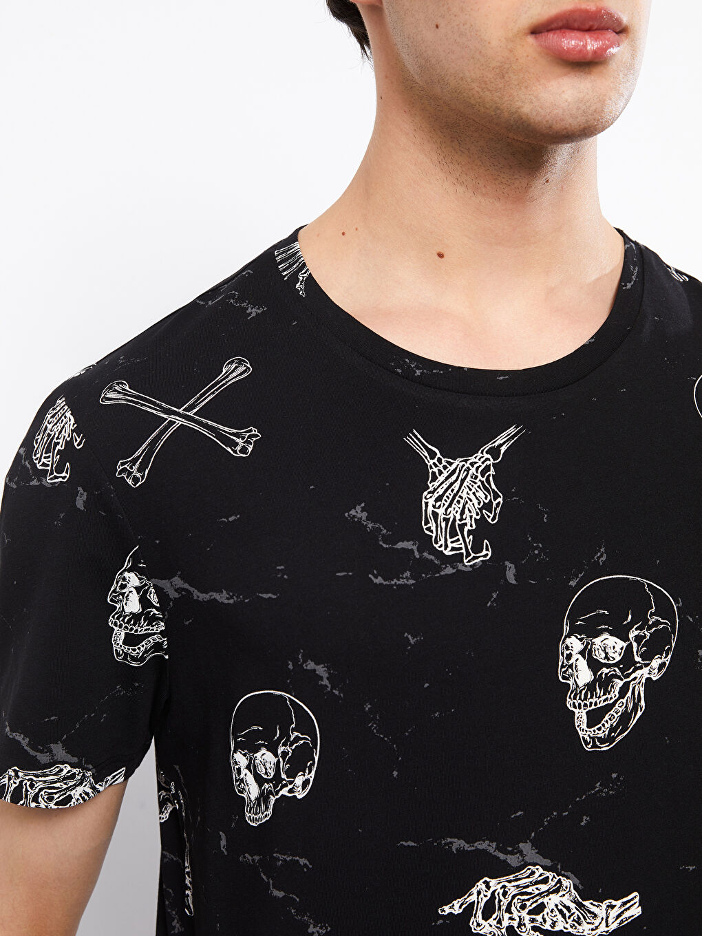 Siyah Bisiklet Yaka Kısa Kollu Baskılı Penye Erkek Tişört-2