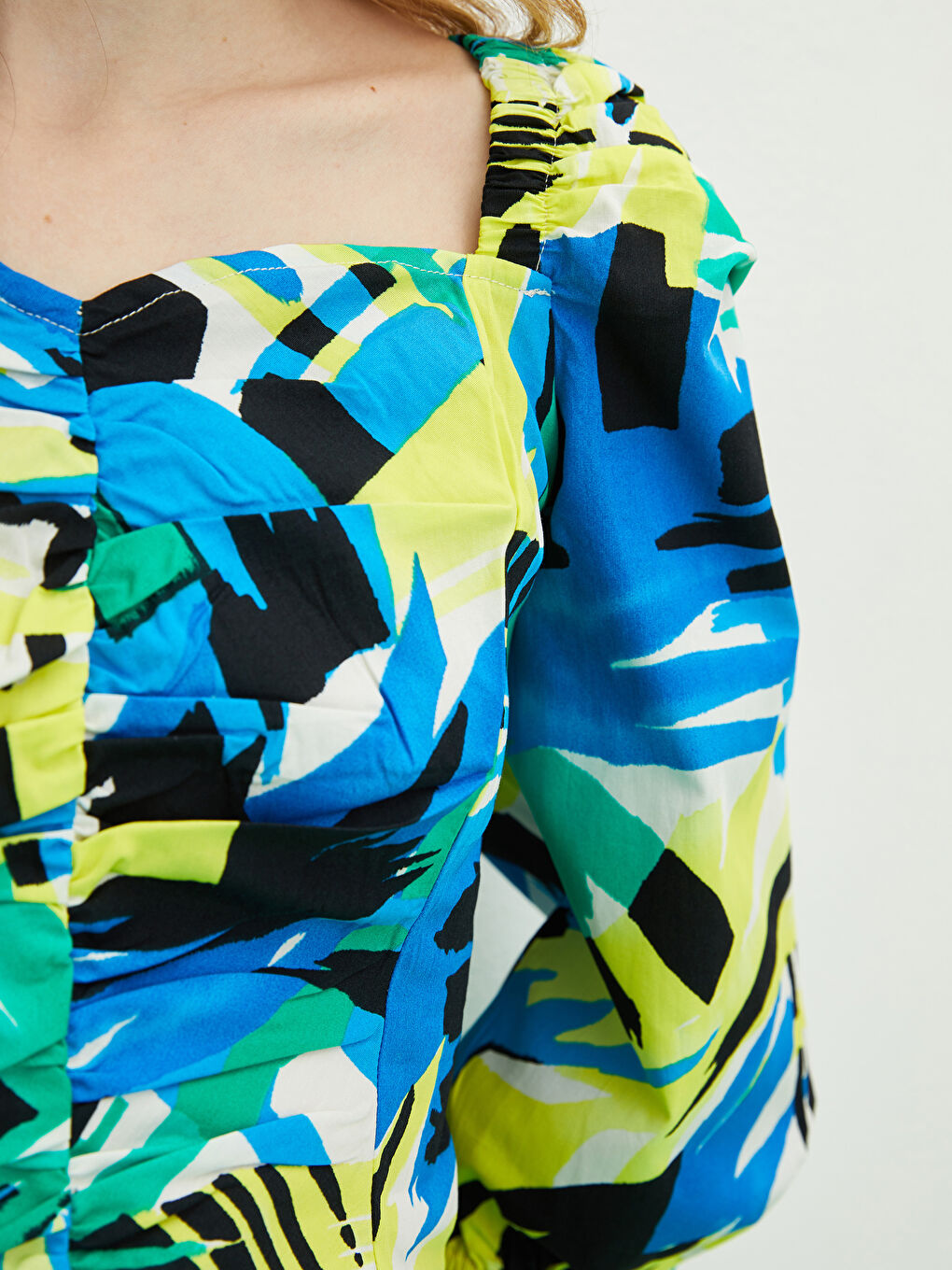 بلوزة قطن مطبوعة بياقة على شكل قلب للسيدات-5