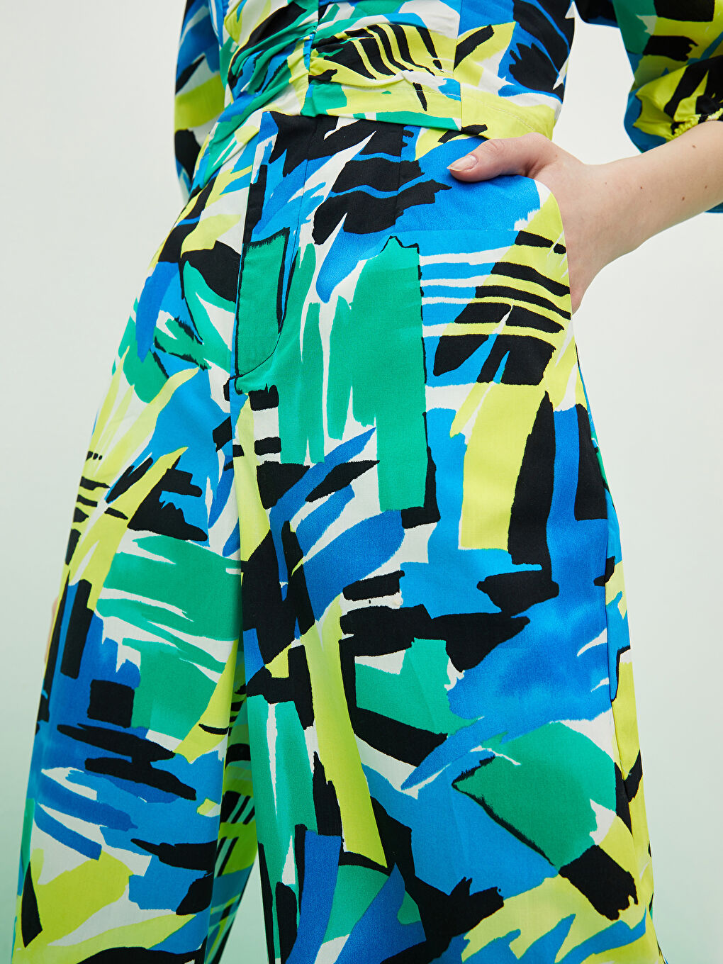 Standard Fit Patterned Pocket Detailed Cotton Women's Trousers-5