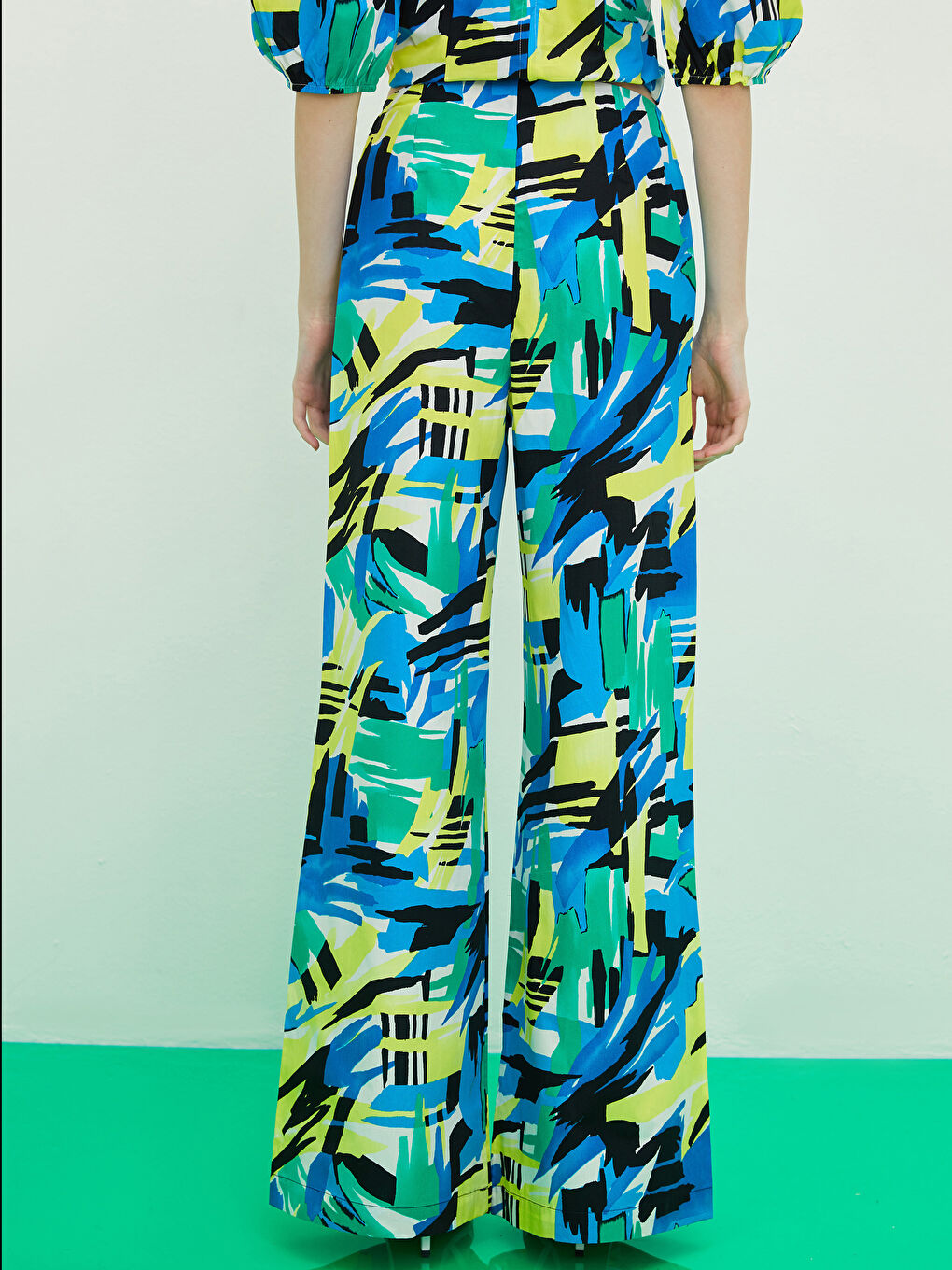 Standard Fit Patterned Pocket Detailed Cotton Women's Trousers-9