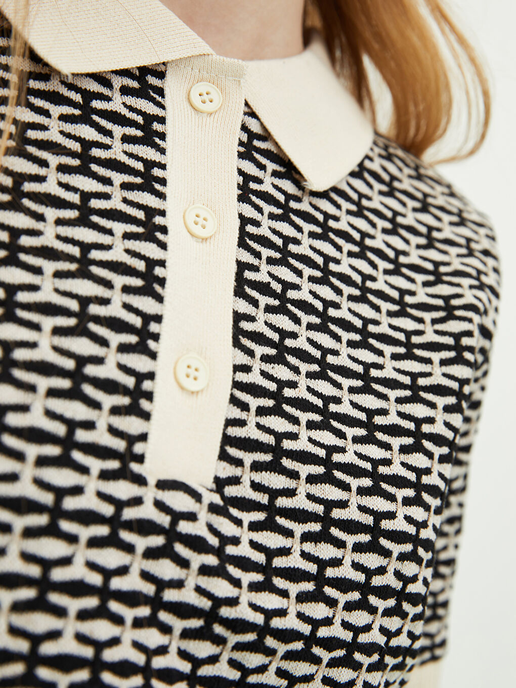 T-shirt à manches courtes à motifs à col roulé pour femmes-4